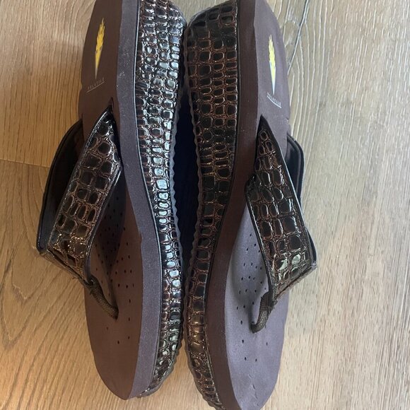 Volatile Textured Flip Flops Platform Sandals Slip-On Wedge Brown Size 8 - Picture 4 of 7